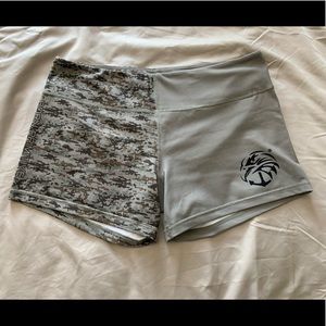 Born Primitive Gray Camouflage shorts size XL